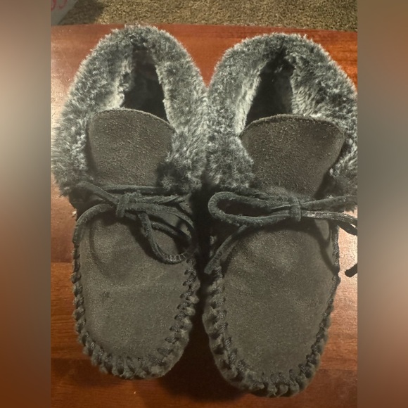 Minnetonka Womens Cabin Bootie Charcoal Grey Size 5 NWOB - Picture 1 of 9